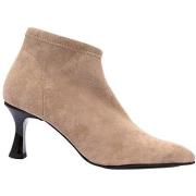 Bottines Miss Elastic BOTÍN ELÁSTICO TAUPE DE TACÓN FINO ZENIX 077035