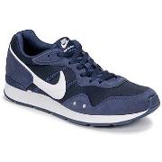 Baskets basses Nike VENTURE RUNNER