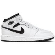 Baskets montantes Nike NIKE AIR JORDAN 1 MID BLANC NOIR