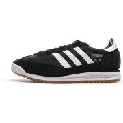 Baskets basses adidas JI1282