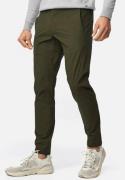 Pantalon chino 'Pasmia'