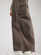 Pantalon cargo 'ESS C'