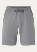 Airforce Straight fit korte joggingbroek van biologisch katoen met log...
