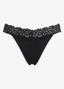 Calvin Klein Attraction string met details van kant