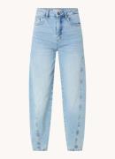 by-bar Begum high waist tapered fit jeans met lichte wassing