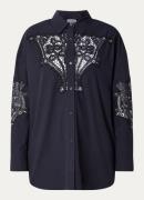 Essentiel Antwerp Hoofd oversized blouse met details van kant en stree...