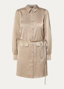 NIKKIE Kenya mini blousejurk met pofmouw en strikceintuur