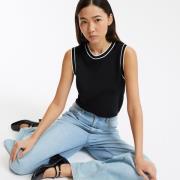 Pull sans manches col rond en fine maille