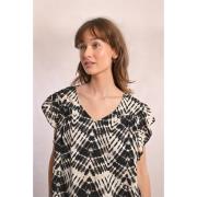 Blouse imprimée manches courtes col V