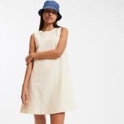 Robe courte évasée sans manches, en lin