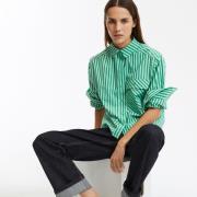 Chemise rayée courte et ample, manches longues