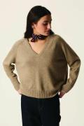 Pull en laine col V, ARILOU